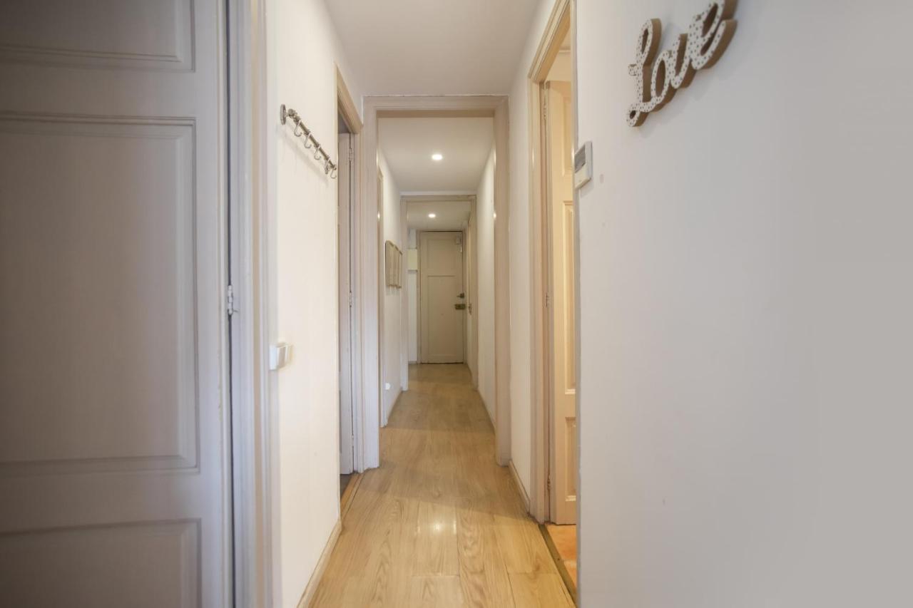 32Par1009 - Big And Spacious Apartment Downtown บาร์เซโลนา ภายนอก รูปภาพ
